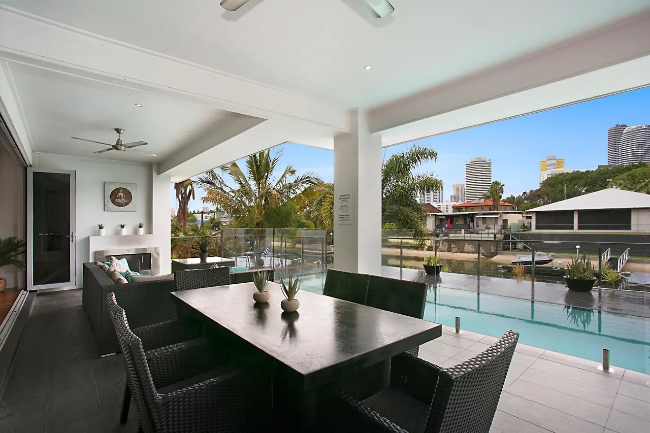 Сasa de vacaciones Villa The Lotus Gold Coast