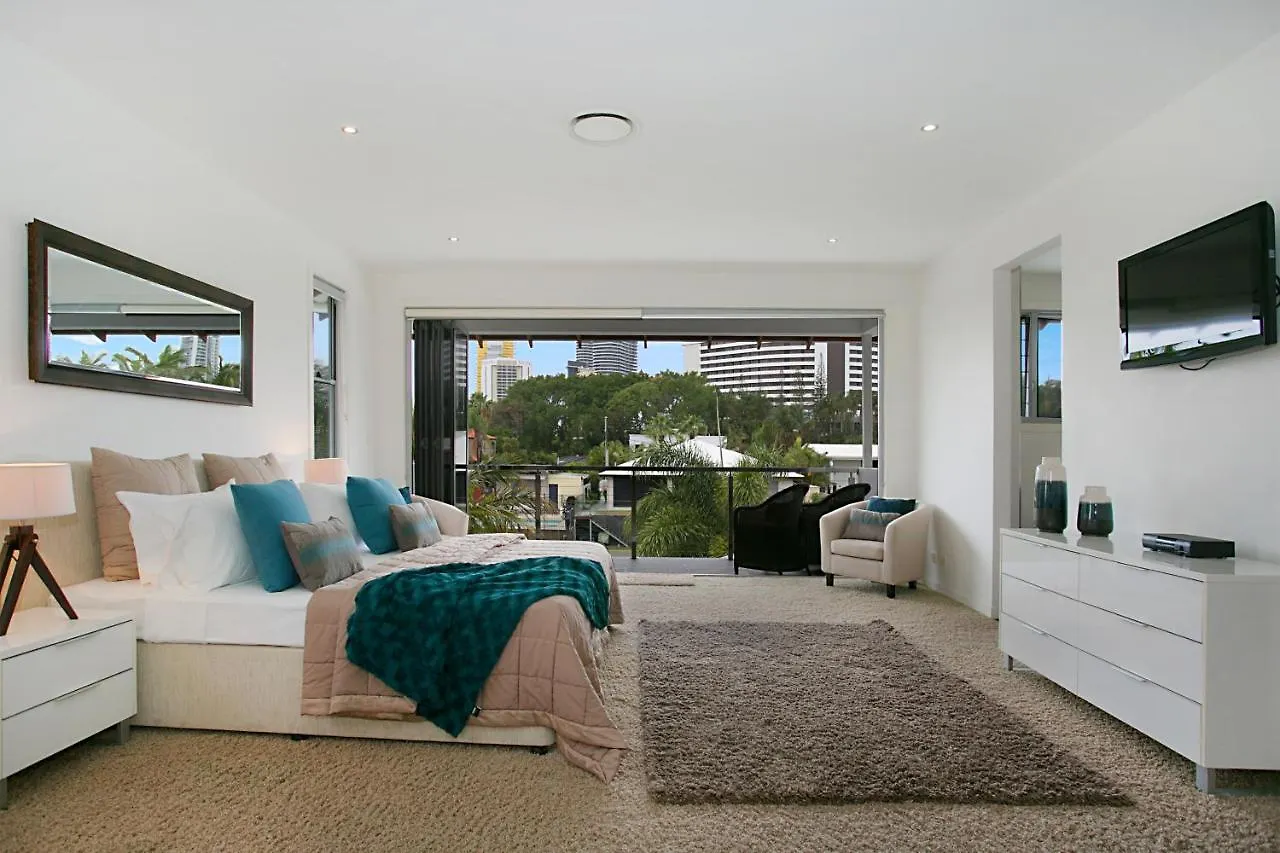 Villa The Lotus Gold Coast Australia
